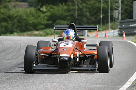 De to Formel Renault 2000 løb blev begge vundet af manden her - Jesper Wullf Laursen fra Racing Denmark.
(Foto: John Jensen - DMKA)